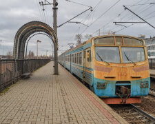 Хронічно "хвора": у Києві скасували одразу 9 рейсів міської електрички