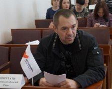 На батьківщині Гройсмана депутат збожеволів, побачивши прапор УПА: відео 18+