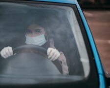 Маска у авто, фото: РБК