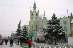 Закарпатські ялинки готуються до Різдва – кожна отримає "вбрання" ручної роботи
