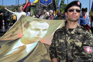 Українцям пояснили, що накоїла Польща