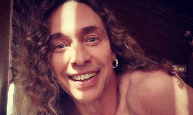 Наташа плаче, Тарзан скаче: Глушко після зради Корольовій підняв ціни на свій стриптиз