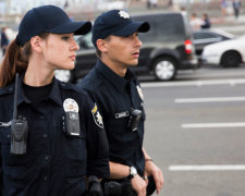 У Харкові напівгола жінка зістрибнула з даху багатоповерхівки і довго вмирала в муках під вікнами