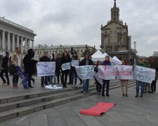 Активисты вышли на Майдан против закона о мирных протестах