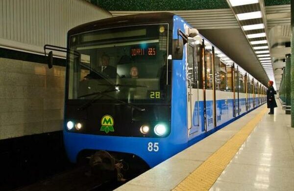 Поїдемо по-новому: Кернес пообіцяв харків'янам замінити "совкові" вагони в метро