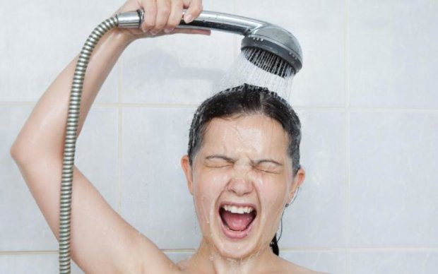 Дерматологи пояснили, як душ шкодить вашій шкірі
