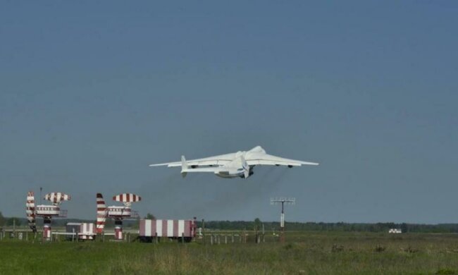 50 тысяч австралийцев пришли посмотреть на украинский самолёт