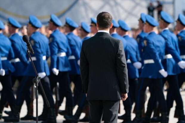 День державного прапора: Зеленський присвоїв почесні найменування 8 бригадам