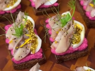 Бутерброди з оселедцем, кадр з відео