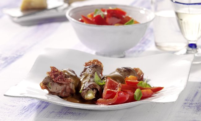 Телятина в пармезане и розмарине: рецепт, который понравится каждому