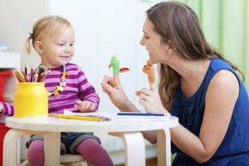Выплаты на ребенка и няню: украинцев насмешили цифрами, за эти деньги горшки мыть не будут