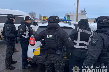 Задержание полицейских с фейковым драгером. Фото: Национальная полиция