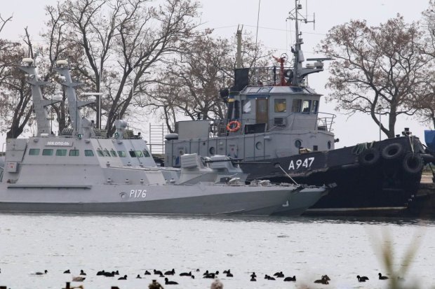Война в Керченском проливе: россияне выпустили по украинским морякам 1200 снарядов