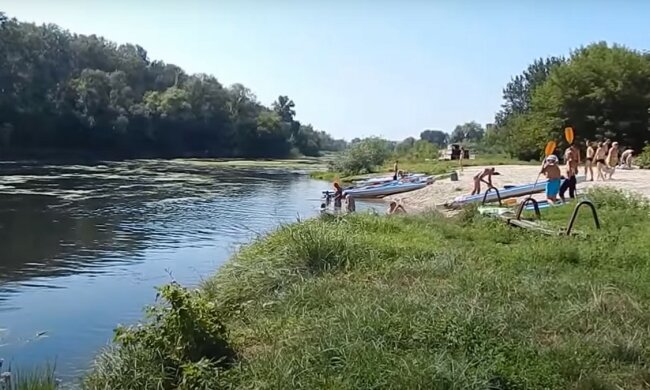 пляж, скриншот из видео