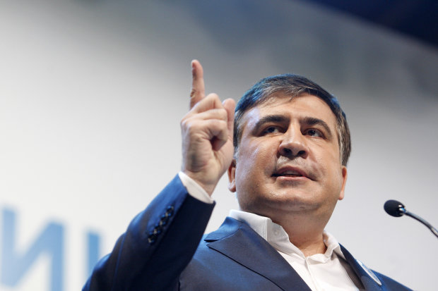 "Хватит обманывать народ": Саакашвили развеял главные фейки Порошенко о Зеленском