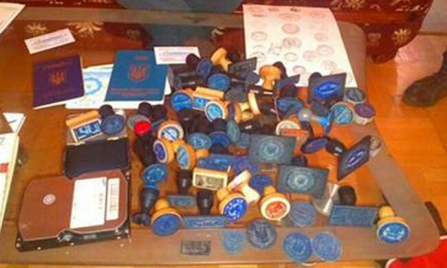 Посвідчення моряка в Одесі продавали за дві тисячі доларів (фото)