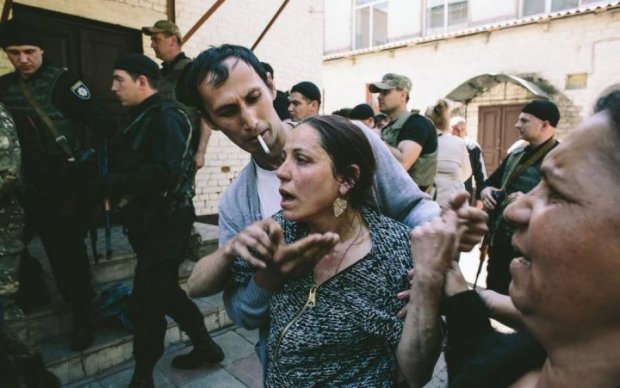 Дерзкие цыгане оставили киевлянку без денег и "божьей помощи"