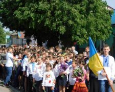 Шахов: политикам нужно стать на день учителями и врачами, чтобы дошло
