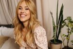 Жена Добрынина Даша Квиткова задрала ногу и засветила лишнее под платьем: "Когда-то я так делала"