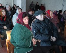 У Гройсмана пообіцяли озолотити колгоспниць і доярок