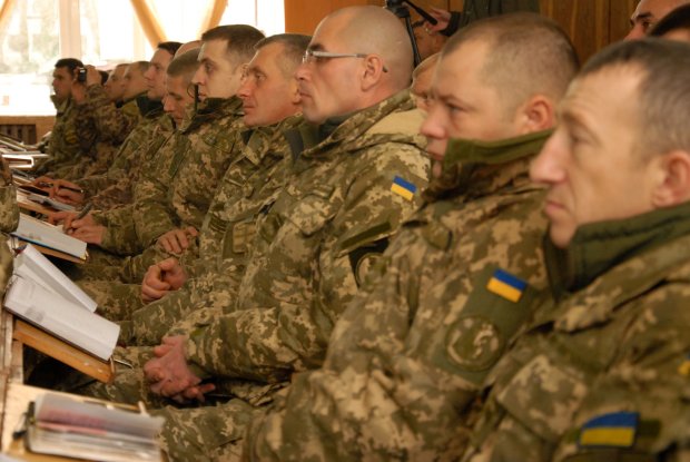 Кремль в бешенстве: украинских военных будут обучать инструкторы НАТО