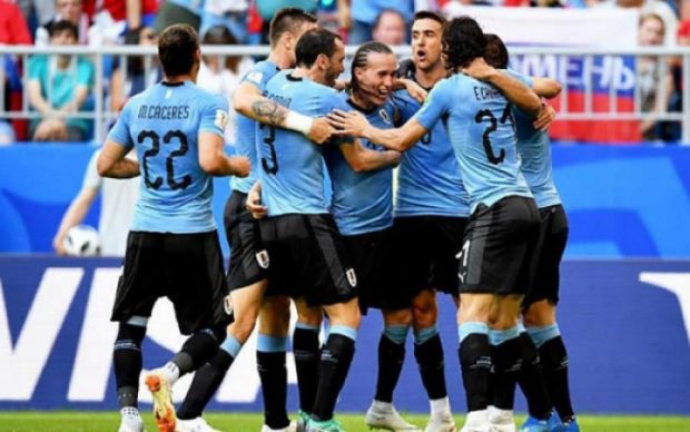 ЧС 2018: Уругвай знищив збірну Росії, народ "полихає"