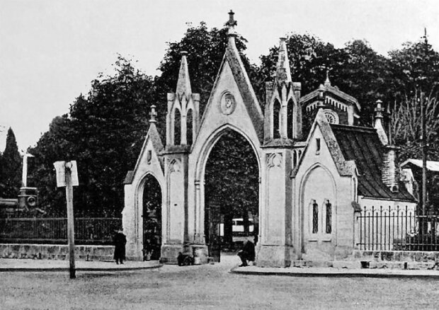 Главные ворота Лычаковского кладбища, 1900 год