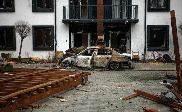 Знищене внаслідок війни авто, фото epravda