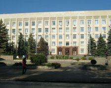 Кримські депутати відмовляються виконувати гімн Росії
