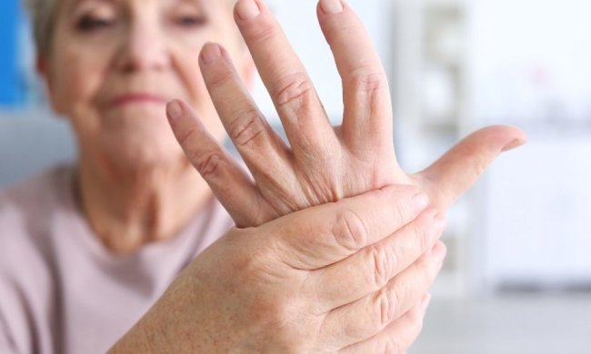 Руки і ноги більше не німітимуть: дієвий народний рецепт