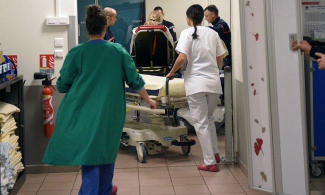 Відома російська співачка раптово впала в кому: стан критичний