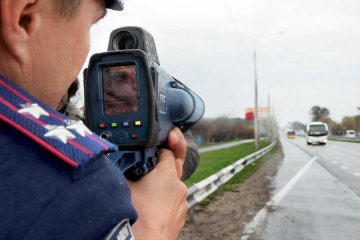 Гонщиків знову ловитимуть "фенами" 