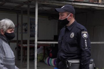 Франковчан массово бомбят странными посылками, откроете - пожалеете