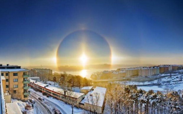 Над Росією зійшло відразу три сонця: фото