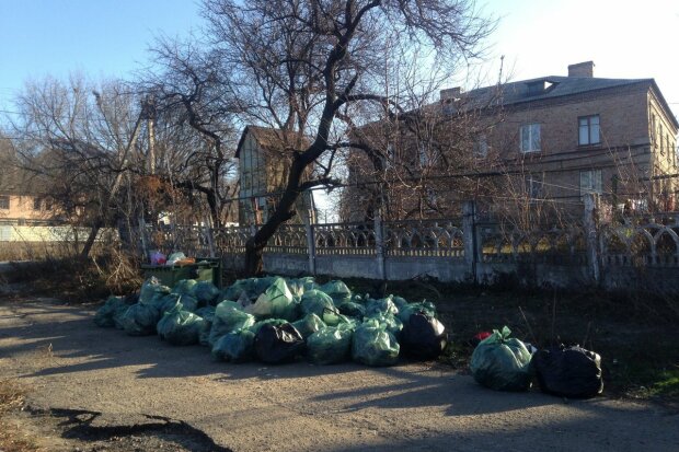 jLJPRE7joG76udHaF1AERawXmoNFpFTwXTXgqViw - У Дніпрі городяни обмінюють сміття на подарунки (Znaj.ua) - rai.ua