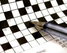 Пенсіонерка вирішила розгадати кросворд-експонат в музеї