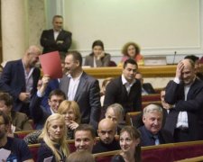 До Верховної Ради проходять вісім політичних партій, - опитування