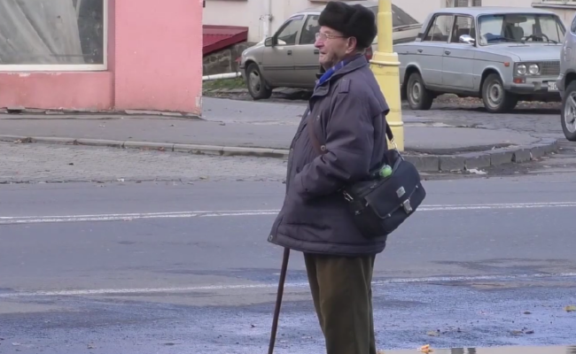 Пенсіонер. Фото: скрін youtube