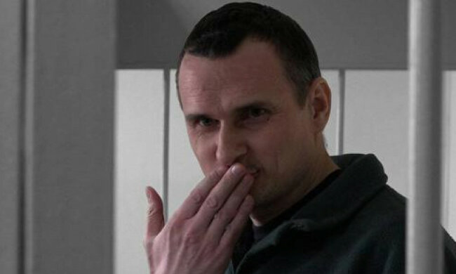 Сенцов стривожив українців "святковим" привітом: "Хочу ходити проспектом Бандери"