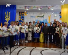 Більше ніж просто свято: як у київському садочку вчили поважати жінку, яка тримає на собі світ