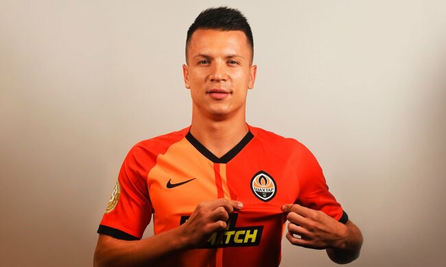 Євген Коноплянка підписав контракт з "Шахтарем"