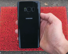 SAMSUNG Galaxy S8 против 10 000 спичек