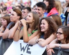 День молоді 2018: топ найкращих поздоровлень у віршах, прозі і картинках