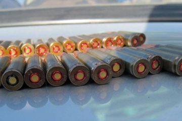 Мешканець Авдіївки хотів обміняти сумку з боєприпасами на їжу (фото)