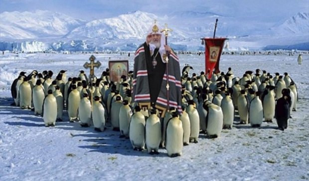 Патриарх Кирилл встретился с пингвинами: лучшие фотожабы (фото)