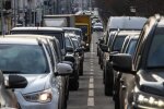 Дорога з машинами, фото із вільних джерел
