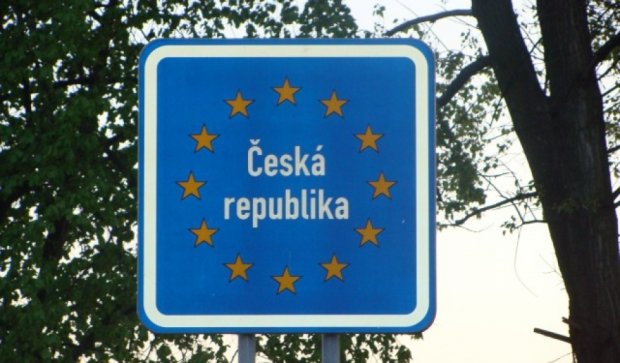 Чеська армія посилює контроль на кордоні з Австрією