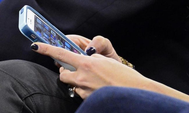 Facebook навчить підлітків відповідати за слова в мережі