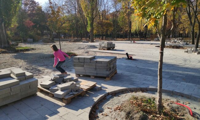 Парк "Юність" - незакінчена реконструкція, фото Тарас Рибаченко