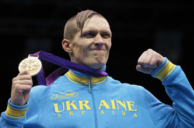 Александр Усик, абсолютный чемпион мира по боксу